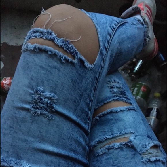Ripped Acid Washed Distressed Jeans - Picture 4 of 8